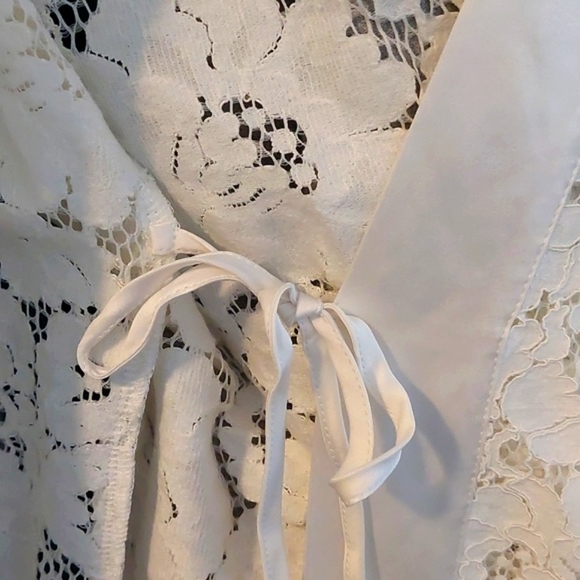 NWT Soma lace and satin robe, white. Size L/XL. - Picture 8 of 8